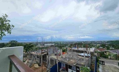 Overlooking House for sale in Teresa Heights