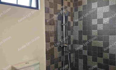 Overlooking House for sale in Teresa Heights