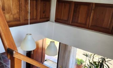 ¡Descubre tu próximo hogar en Chía! Se renta encantadora cabaña de 90m² en un ambiente totalmente campestre. Perfecta para quienes buscan tranquilidad