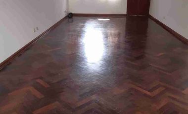 VENDO CASA FRENTE A PARQUE CERCA A LA PRE DE LIMA