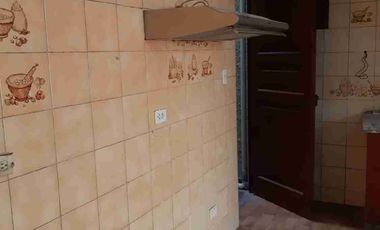 VENDO CASA FRENTE A PARQUE CERCA A LA PRE DE LIMA