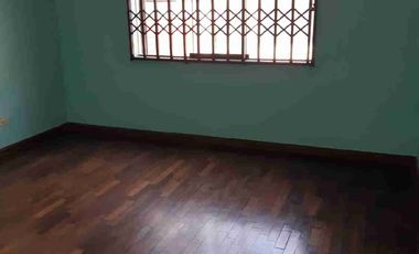 VENDO CASA FRENTE A PARQUE CERCA A LA PRE DE LIMA