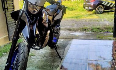 Rumah depan Lapangan