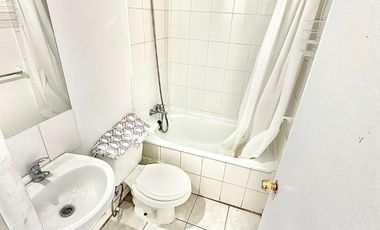 GRAN OPORTUNIDAD - Departamento 2 dormitorios 2 baños, con bodega y estacionamiento, Metro Rondizzoni, Parque O'Higgins. PRECIO MENOR AL AVALÚO FISCAL