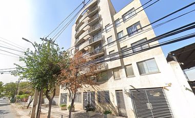 GRAN OPORTUNIDAD - Departamento 2 dormitorios 2 baños, con bodega y estacionamiento, Metro Rondizzoni, Parque O'Higgins. PRECIO MENOR AL AVALÚO FISCAL