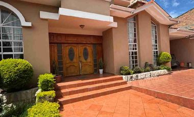 vendo casa  av de las Américas.