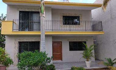 CASA AMPLIA EN CHETUMAL FRENTE A LA BAHIA