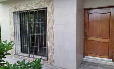 CASA AMPLIA EN CHETUMAL FRENTE A LA BAHIA