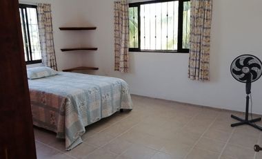 CASA AMPLIA EN CHETUMAL FRENTE A LA BAHIA