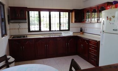 CASA AMPLIA EN CHETUMAL FRENTE A LA BAHIA
