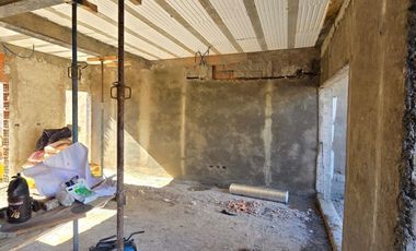 VENDO CASA EN RINCON DEL RIO EN POZO   - NEUQUEN CAPITAL