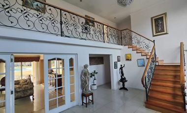 Polo Rayen, maravillosa casa  de 2 pisos en parcela en condominio seguro Colina, excelentes servicios