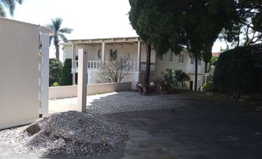 RENTA CASA EN FRAA. COL. LOMAS DE CORTES, CUERNAVACA