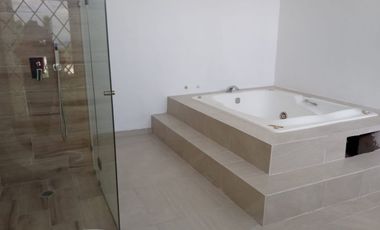 RENTA CASA EN FRAA. COL. LOMAS DE CORTES, CUERNAVACA