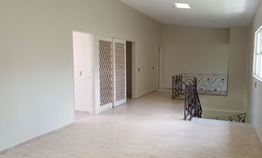 RENTA CASA EN FRAA. COL. LOMAS DE CORTES, CUERNAVACA