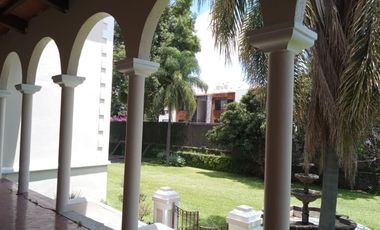 RENTA CASA EN FRAA. COL. LOMAS DE CORTES, CUERNAVACA