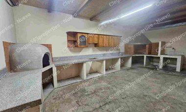 RENTO O ARRIENDO CASA EN PRIMERO DE MAYO Y AMERICAS