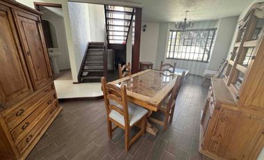 Renta casa cerca del centro, prepas y comercios