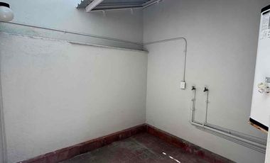 Renta casa cerca del centro, prepas y comercios