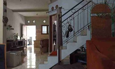 Murah banget !!! Siapa cepat dia dapat !! Rumah bonus kost aktif di dalam komplek area kerkoff leuwigajah cimahi