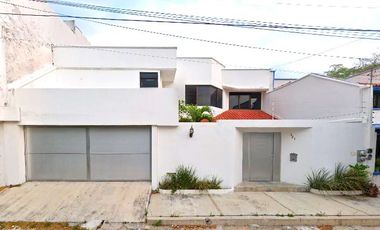 SE vende bonita casa Av. Cedros, Arboledas, Tuxtla Gutiérrez, Chiapas, México