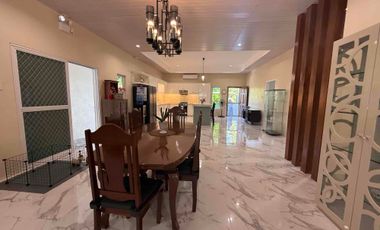 Beautiful Big House in Valencia