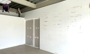 LOCALES COMERCIALES en VENTA Zona comercial y de alta densidad