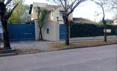 CASA QUINTA, PARQUE Y PISCINA