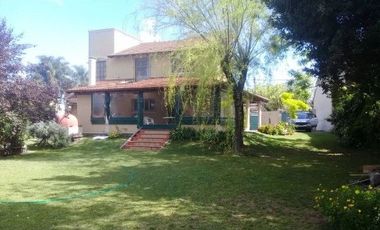 CASA QUINTA, PARQUE Y PISCINA