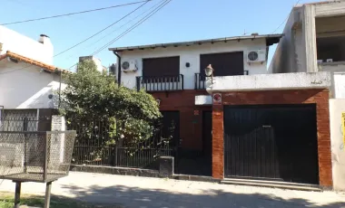 OPORTUNIDAD NUEVO VALOR, PLENO HURLINGHAM Casa a 50 mts de la plaza de Hurlingham