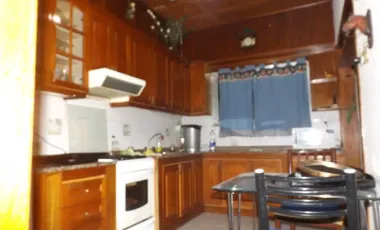 OPORTUNIDAD NUEVO VALOR, PLENO HURLINGHAM Casa a 50 mts de la plaza de Hurlingham