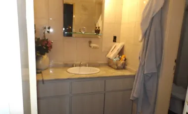 OPORTUNIDAD NUEVO VALOR, PLENO HURLINGHAM Casa a 50 mts de la plaza de Hurlingham