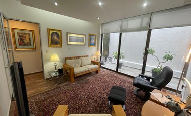 Venta de oficina de 80 m2 con terraza dentro de Plaza comercial 