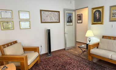 Venta de oficina de 80 m2 con terraza dentro de Plaza comercial 