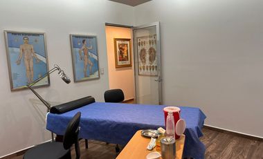 Venta de oficina de 80 m2 con terraza dentro de Plaza comercial 