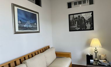 Venta de oficina de 80 m2 con terraza dentro de Plaza comercial 