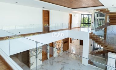 Ayala Alabang House For Sale!