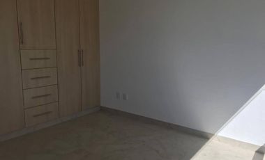 RENTA DE CASA EN SOBERNA DE 4 RECAMARAS UNA EN PLANTA BAJA