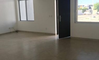 RENTA DE CASA EN SOBERNA DE 4 RECAMARAS UNA EN PLANTA BAJA