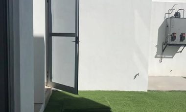 RENTA DE CASA EN SOBERNA DE 4 RECAMARAS UNA EN PLANTA BAJA