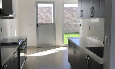 RENTA DE CASA EN SOBERNA DE 4 RECAMARAS UNA EN PLANTA BAJA