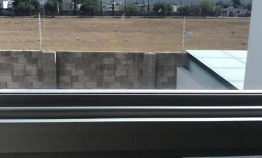 RENTA DE CASA EN SOBERNA DE 4 RECAMARAS UNA EN PLANTA BAJA