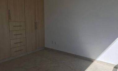 RENTA DE CASA EN SOBERNA DE 4 RECAMARAS UNA EN PLANTA BAJA