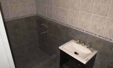 DUPLEX CON PATIO Y ESPACIO GUARDA AUTO