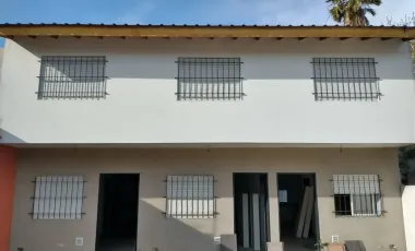 DUPLEX CON PATIO Y ESPACIO GUARDA AUTO