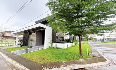 𝐋𝐔𝐗𝐔𝐑𝐈𝐎𝐔𝐒 𝐌𝐎𝐃𝐄𝐑𝐍 𝐂𝐎𝐑𝐍𝐄𝐑 𝐁𝐔𝐍𝐆𝐀𝐋𝐎𝐖 𝐖𝐈𝐓𝐇 𝐏𝐎𝐎𝐋 𝐅𝐎𝐑 𝐒𝐀𝐋𝐄