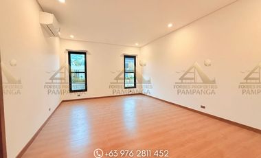 𝐋𝐔𝐗𝐔𝐑𝐈𝐎𝐔𝐒 𝐌𝐎𝐃𝐄𝐑𝐍 𝐂𝐎𝐑𝐍𝐄𝐑 𝐁𝐔𝐍𝐆𝐀𝐋𝐎𝐖 𝐖𝐈𝐓𝐇 𝐏𝐎𝐎𝐋 𝐅𝐎𝐑 𝐒𝐀𝐋𝐄