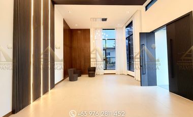 𝐋𝐔𝐗𝐔𝐑𝐈𝐎𝐔𝐒 𝐌𝐎𝐃𝐄𝐑𝐍 𝐂𝐎𝐑𝐍𝐄𝐑 𝐁𝐔𝐍𝐆𝐀𝐋𝐎𝐖 𝐖𝐈𝐓𝐇 𝐏𝐎𝐎𝐋 𝐅𝐎𝐑 𝐒𝐀𝐋𝐄