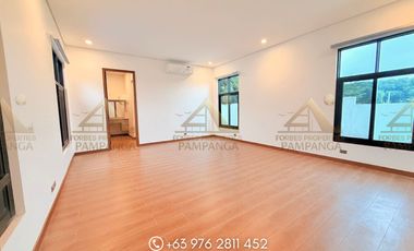 𝐋𝐔𝐗𝐔𝐑𝐈𝐎𝐔𝐒 𝐌𝐎𝐃𝐄𝐑𝐍 𝐂𝐎𝐑𝐍𝐄𝐑 𝐁𝐔𝐍𝐆𝐀𝐋𝐎𝐖 𝐖𝐈𝐓𝐇 𝐏𝐎𝐎𝐋 𝐅𝐎𝐑 𝐒𝐀𝐋𝐄