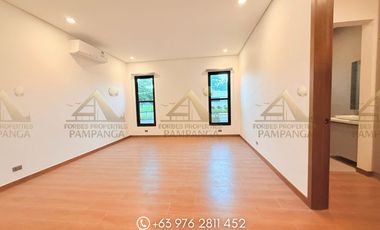 𝐋𝐔𝐗𝐔𝐑𝐈𝐎𝐔𝐒 𝐌𝐎𝐃𝐄𝐑𝐍 𝐂𝐎𝐑𝐍𝐄𝐑 𝐁𝐔𝐍𝐆𝐀𝐋𝐎𝐖 𝐖𝐈𝐓𝐇 𝐏𝐎𝐎𝐋 𝐅𝐎𝐑 𝐒𝐀𝐋𝐄